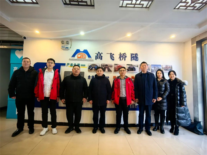 熱烈歡迎國資委物資流通國際合作事務(wù)中心書記、主任王校武一行蒞臨公司走訪調(diào)研